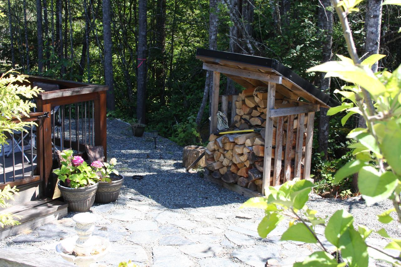 Villa A Shack In The Woods Port Renfrew Esterno foto
